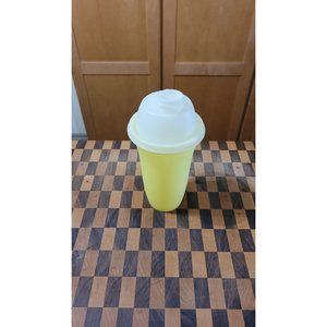 COPY - Tupperware Shaker